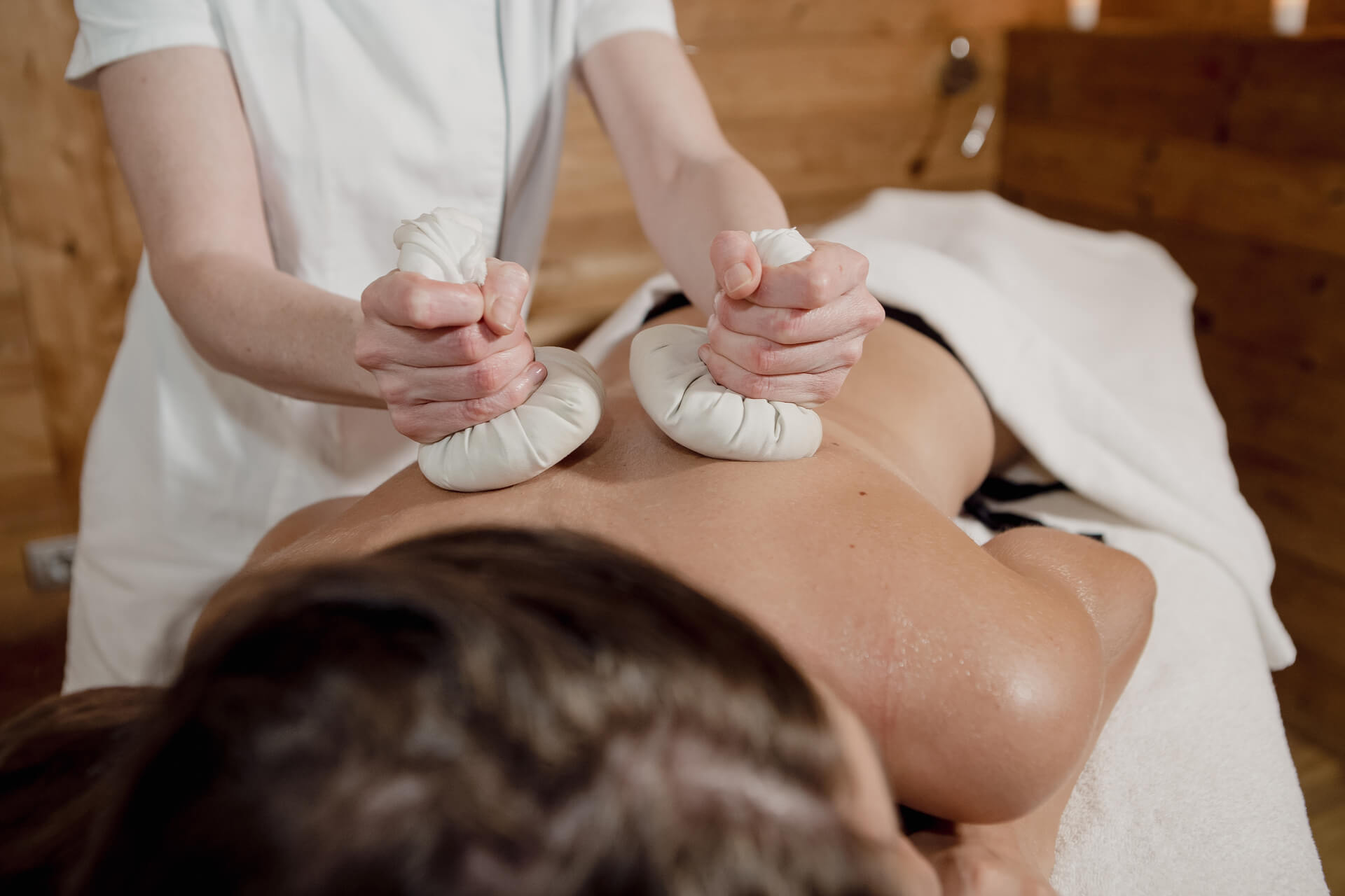 massaggio ayurvedico in spa alla fiorida